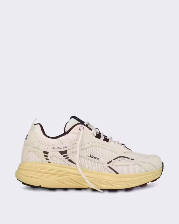 Sneaker met wit-rode kleuraccenten
