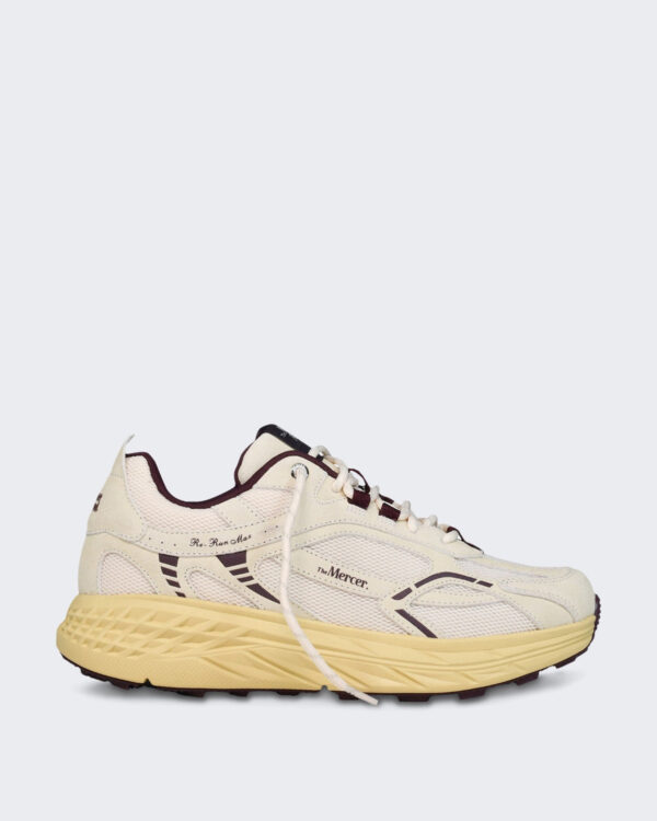 Sneaker met wit-rode kleuraccenten
